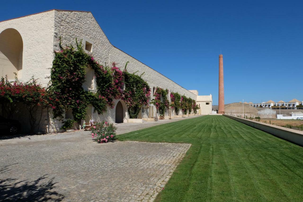 Flattered To Be In Algarve Appartement Tavira Buitenkant foto